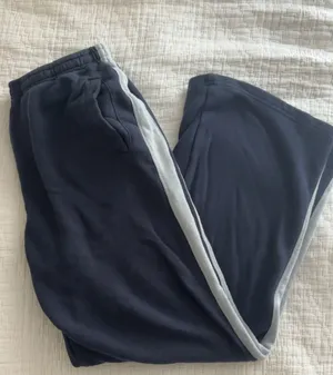 Brandy Melville Sweatpants thumbnail 1