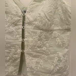 Elegant Lace Embroidered Tank Top Green Size M thumbnail 3