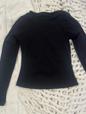 Black athletic long sleeve thumbnail 1