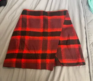 Abercrombie red plaid skirt thumbnail 1