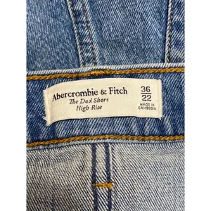 Abercrombie & Fitch Blue High Waisted Frayed Raw Hem Denim Jeans Dad Shorts 36 thumbnail 3