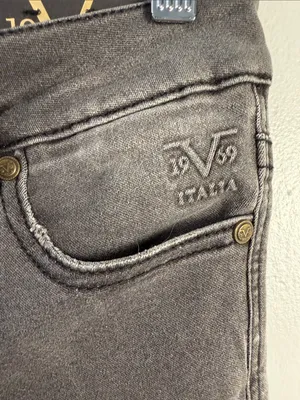 Versace V 1969 Skinny Raw Hem Jeans Women's Mid Rise Med Wash Distressed 25 thumbnail 4