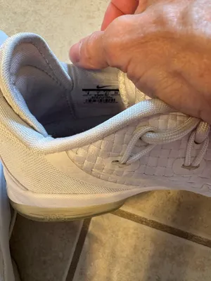 Used women’s Nike ZOOM 8 thumbnail 4