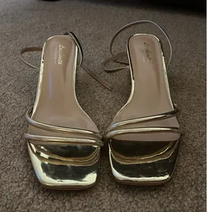 Amazon gold heels thumbnail 1