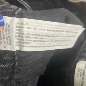 ✨Abercrombie & Fitch High Rise Mom Black Sz 26/2 Jeans✨ thumbnail 11