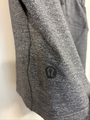 Lululemon on the fly shorts women’s size 4 thumbnail 4