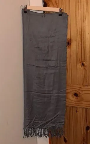 Grey Pashmina thumbnail 1