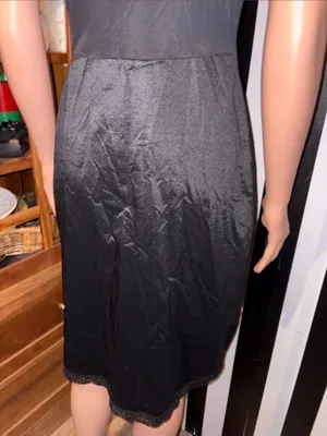 70s Vintage Black Lace Trim Slip Chemise Dress or Sleepwear Loungewear Small 4/6 thumbnail 7