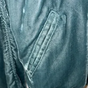 American Eagle Outfitters  Teal velvet Bomber Jacket thumbnail 3