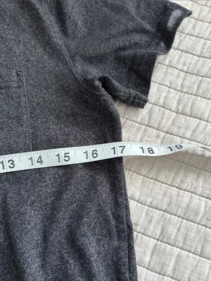 Abercrombie grey cotton one pocket tee shirt XS thumbnail 4
