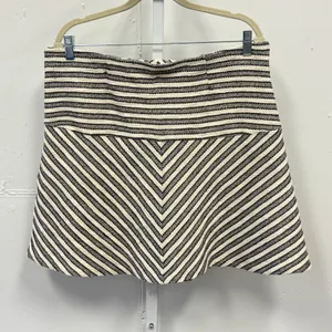 LOFT Ann Taylor Black White Chevron Striped Textured A-Line Mini Skirt Size Lg thumbnail 2