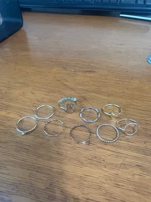 Urban Outfitters Size 7 Set of 9 Gold Rings thumbnail 5