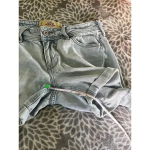 Hollister Low Rise Boyfriend Shorts sz 0 Light Wash Paint Splatter‎ Y2K Festival thumbnail 7