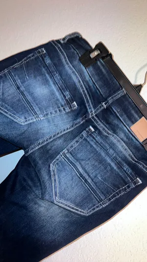 Buckle slim fit low rise skinny jeans thumbnail 3