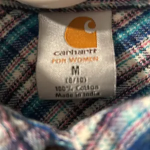 Carhartt Woman’s size med flannel shirt thumbnail 4