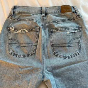 American Eagle Baggy Straight Jean thumbnail 4