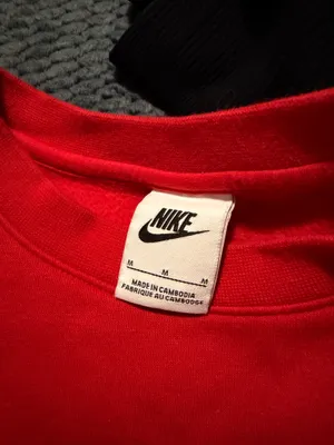 Red Nike Crewneck thumbnail 2