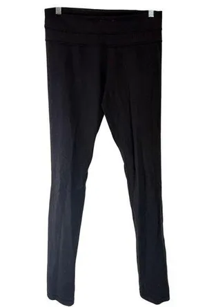 Lululemon black straight leg size 6 thumbnail 1