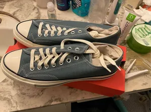 Converse Chuck Taylor Low-Top All Star thumbnail 1
