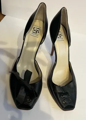 Vero Cuoio Black Peep Toe Heels with Bow Detail thumbnail 1