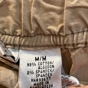 FINAL MARKDOWN Duo maternity capris medium Tan Size undefined thumbnail 4
