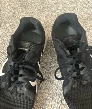 Nike Black and White Athletic Shoes thumbnail 6
