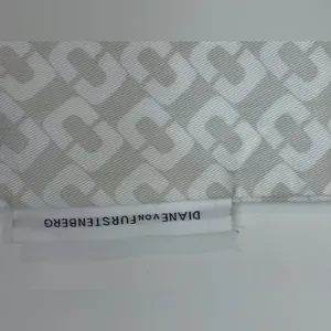 Diane Von Furstenberg White and Gray Patterned‎ Dust Bag Size 16.5”x15” thumbnail 7