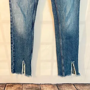 Zara high waisted button fly slit leg frayed hem size 2 thumbnail 5