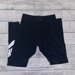 Nike Sportswear Classics High-Waisted Graphic Leggings thumbnail 4