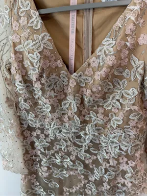 Mac Duggal Floral V Neck Long Sleeve Trumpet Gown 10 NEW Ivory Nude thumbnail 4