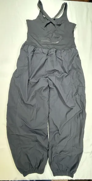 Sleeveless Black Cropped-Waist Jumpsuit with Elastic Ankles thumbnail 1