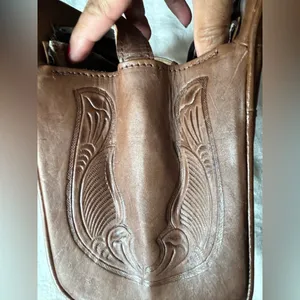 Vintage Hand Tooled Leather Shoulder Bag; dark Caramel Leather W/ Suede Interior thumbnail 11
