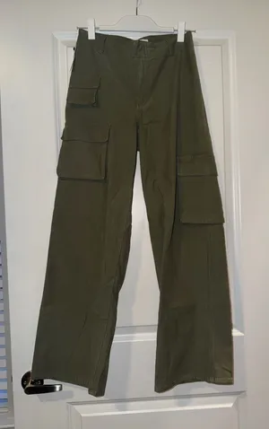 Aritzia Cargo Pants TNA thumbnail 1