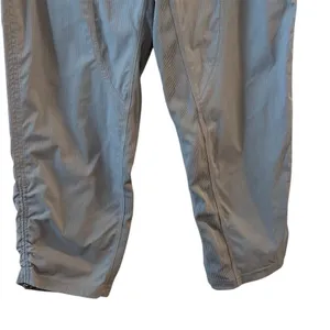 Lululemon Women's Bluish Gray‎ Cropped Dance Studio Pants Size 6 Activewear thumbnail 4