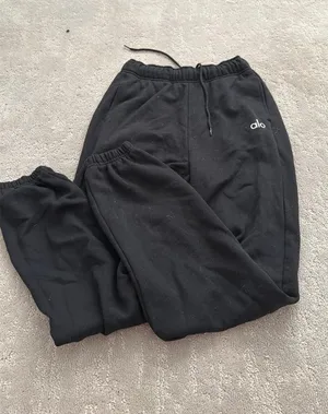 Alo Sweatpants Yoga thumbnail 1