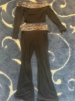 SheIn Cheetah print long sleeve cropped off-shoulder top with matching flare pants thumbnail 2