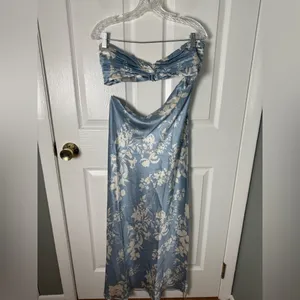 Reformation Vivi Silk Dress in Aliso Blue Floral 8 thumbnail 2