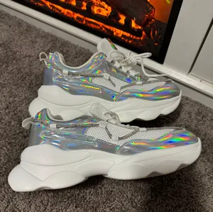 Max Rave Holographic rave sneakers thumbnail 1