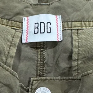 Urban Outfitters BDG Cargo Pants Women’s 34 thumbnail 3