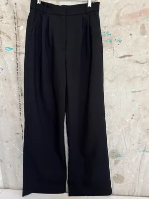 Abercrombie & Fitch Sloane Tailored Wide Leg Pleated Pants Curve Love in Black thumbnail 2