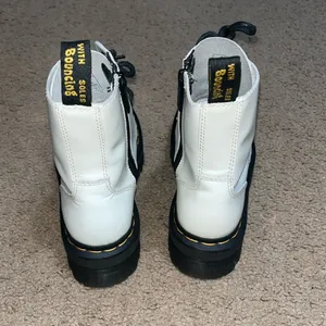 Dr. Martens Jadon Platform Boot 8-Eye Polished Smooth Leather White‎ 6 thumbnail 3
