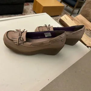 Skechers Women's Brown Loafers with Fringe and Bow size 8. thumbnail 9