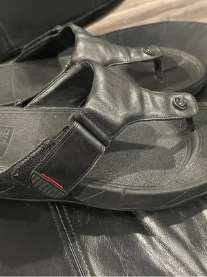 FitFlop women’s  Black Leather Toe-Post Sandals thumbnail 5