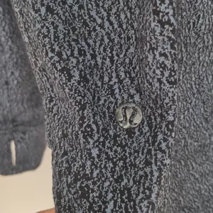 Lululemon Pick Up The Pace Long Sleeve‎ SIze 8 Luon Spray Jacquard Blue Black thumbnail 14