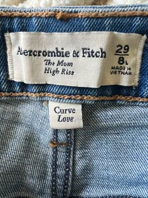 Abercrombie High Rise Mom Jean thumbnail 4