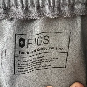 FIGS - Yola Skinny Scrub Pants Graphite Medical Nurse Doctor Petite thumbnail 6