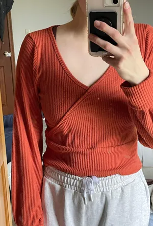 Hollister Sweater Shirt thumbnail 1