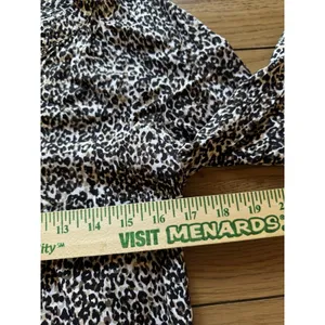 Old Navy Women Sz Small Leopard Print Popover Top Long‎ Sleeve Lightweight Shirt thumbnail 5