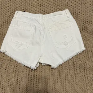 BLANKNYC White Denim Shorts thumbnail 2