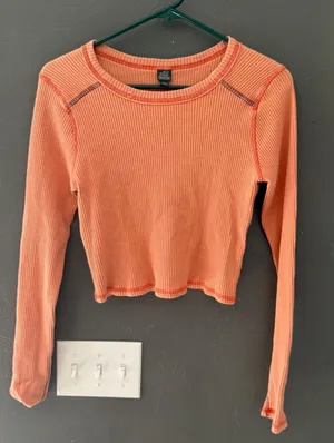 Wild Fable‎ Womens Orange Ribbed Long Sleeve Crop Top Contrast Stitch Size L thumbnail 1